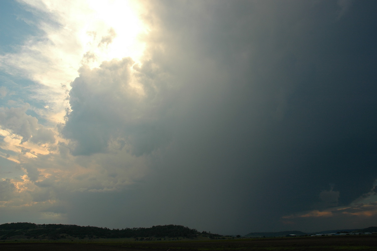 thunderstorm cumulonimbus_incus : Lismore, NSW   3 January 2006