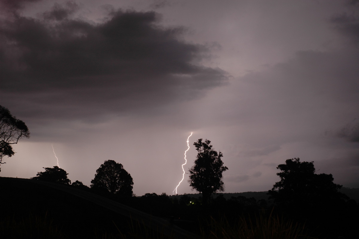 lightning lightning_bolts : McLeans Ridges, NSW   3 January 2006