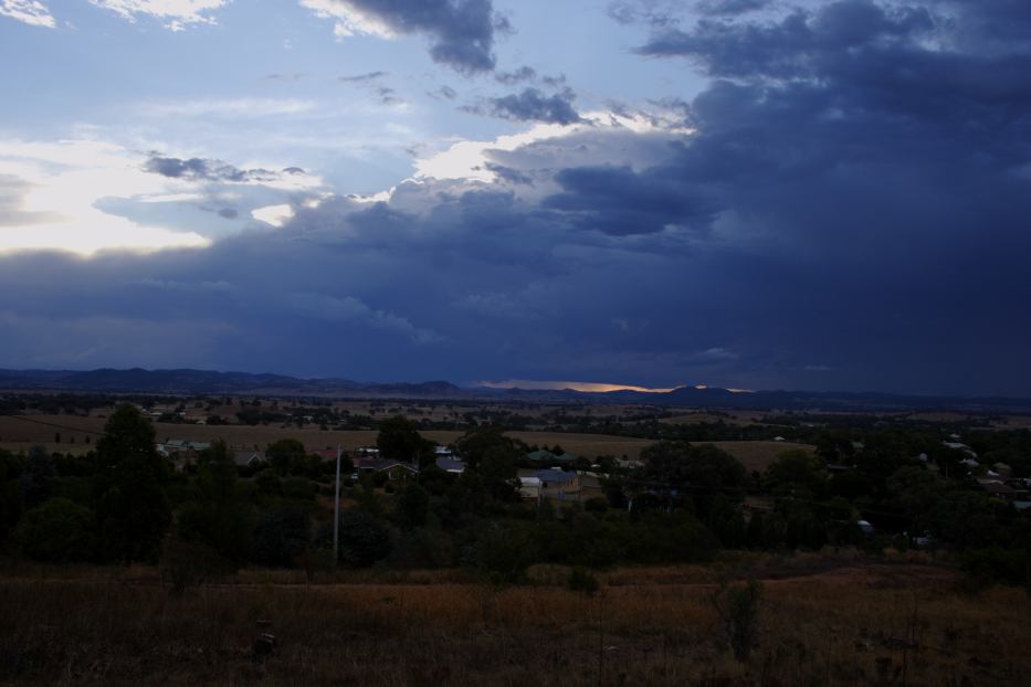 thunderstorm cumulonimbus_incus : Gulgong, NSW   16 February 2006