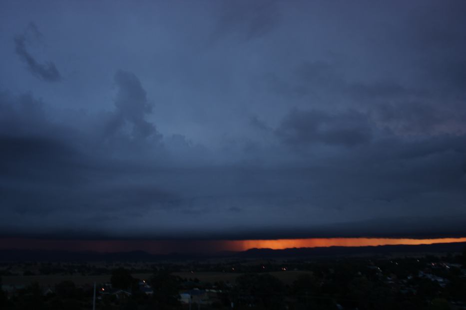 shelfcloud shelf_cloud : Gulgong, NSW   16 February 2006