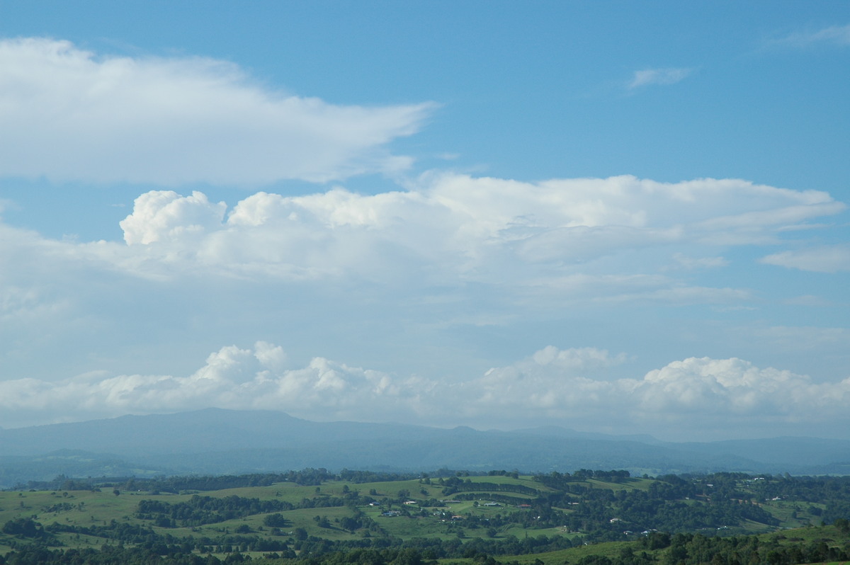 thunderstorm cumulonimbus_incus : McLeans Ridges, NSW   17 February 2006