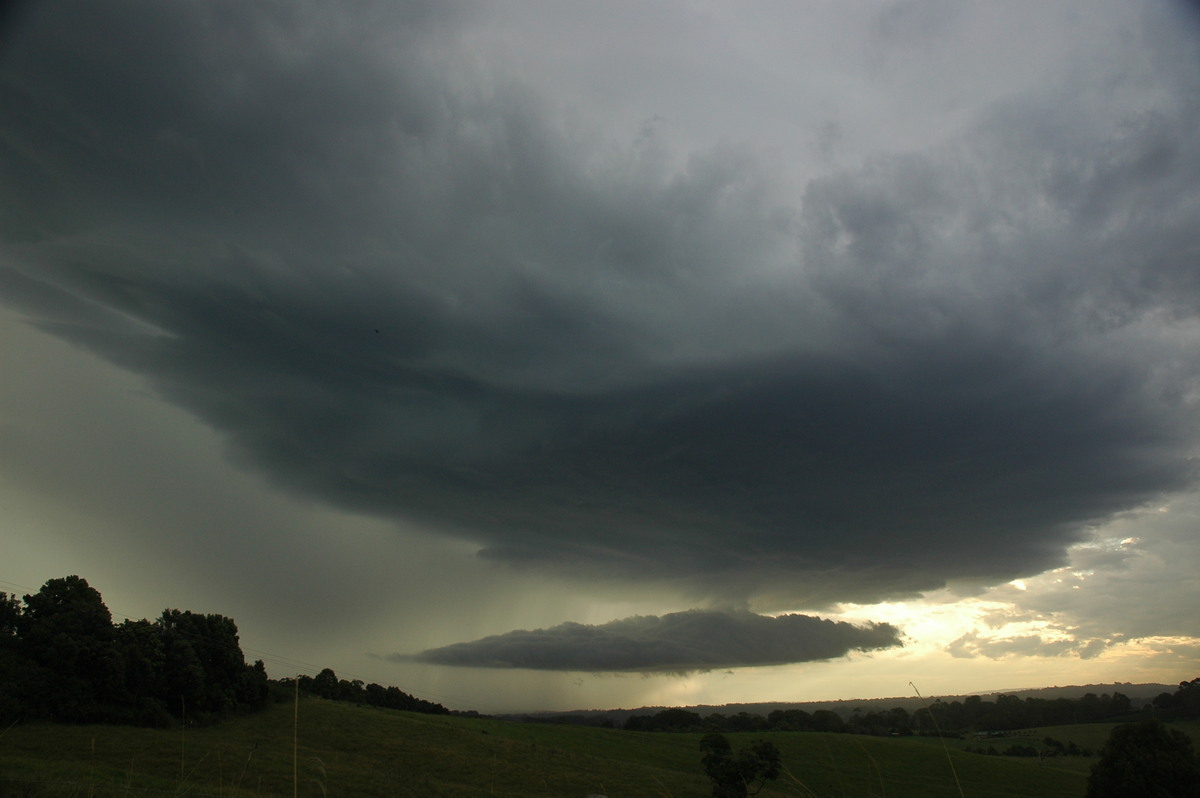 cumulonimbus thunderstorm_base : Saint Helena, NSW   4 April 2006