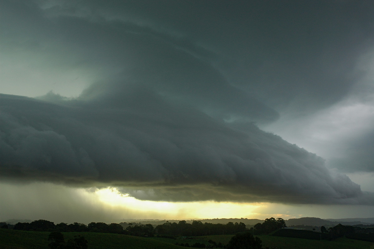 shelfcloud shelf_cloud : Saint Helena, NSW   4 April 2006