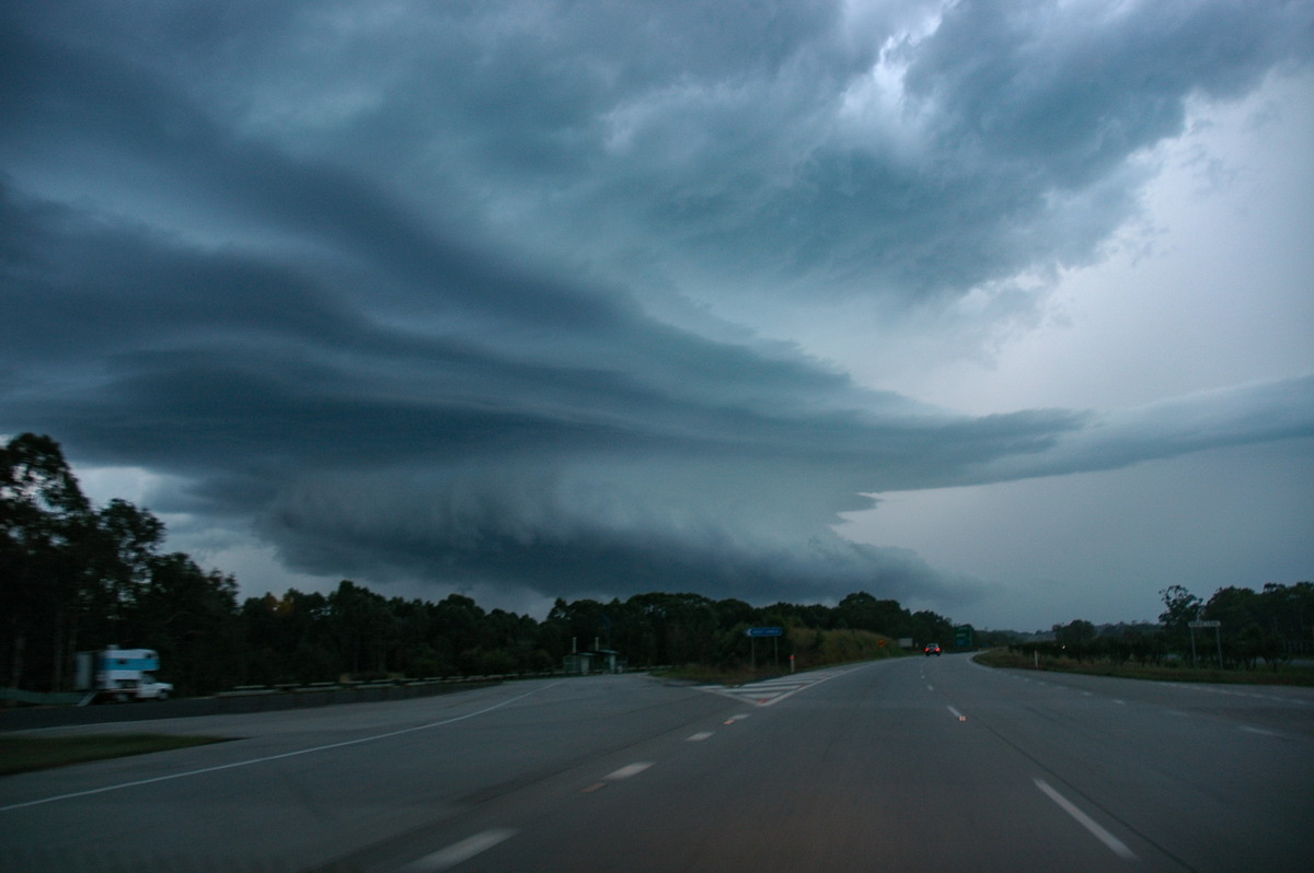 cumulonimbus thunderstorm_base : near Brunswick Heads, NSW   4 April 2006