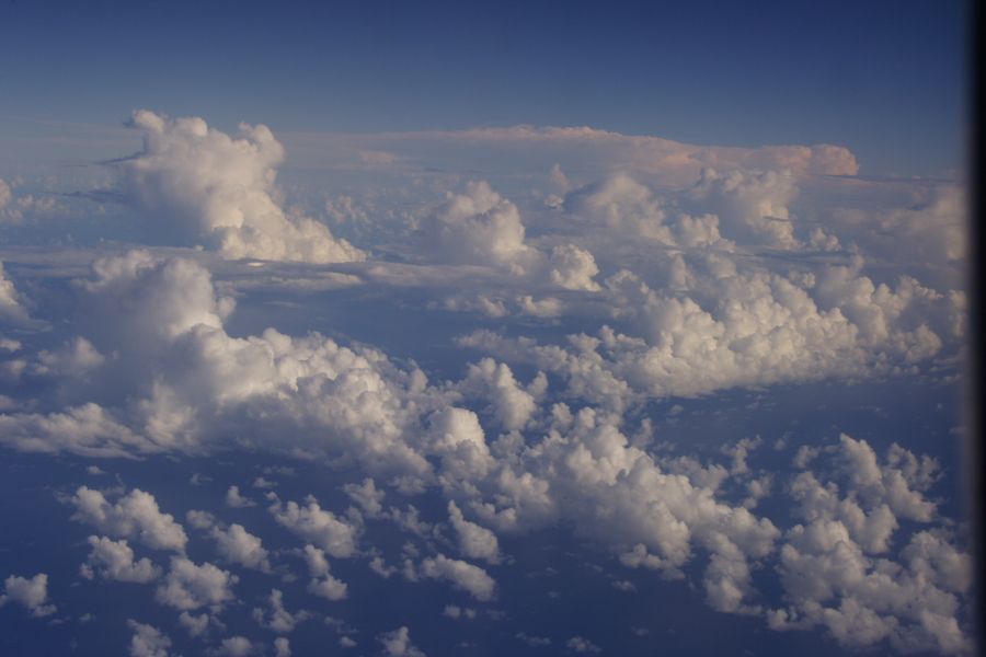 cloudsflying clouds_taken_from_plane : E of NSW, Pacific Ocean   14 April 2006