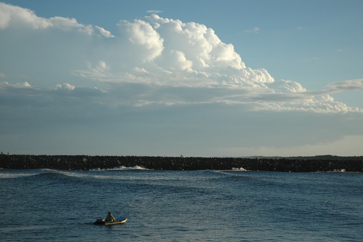 thunderstorm cumulonimbus_calvus : Ballina, NSW   15 April 2006