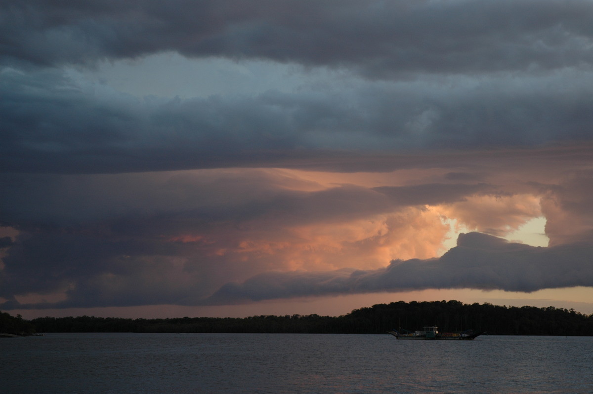 cumulonimbus thunderstorm_base : Ballina, NSW   15 April 2006