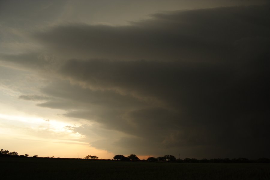 wallcloud thunderstorm_wall_cloud : Jayton, Texas, USA   3 May 2006