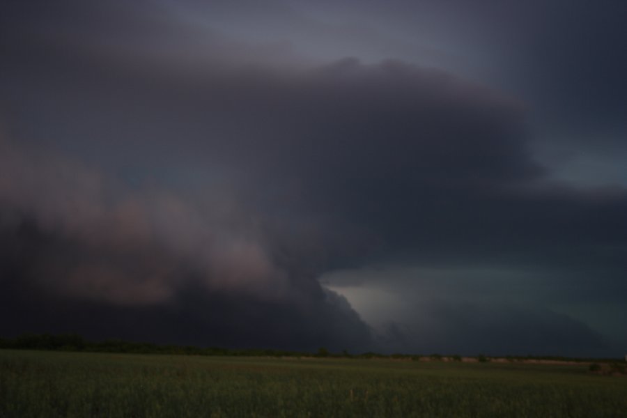 cumulonimbus supercell_thunderstorm : Jayton, Texas, USA   3 May 2006