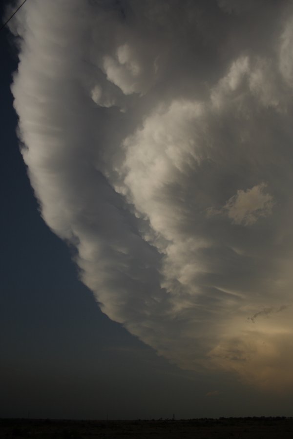 anvil thunderstorm_anvils : SE of Odessa, Texas, USA   4 May 2006