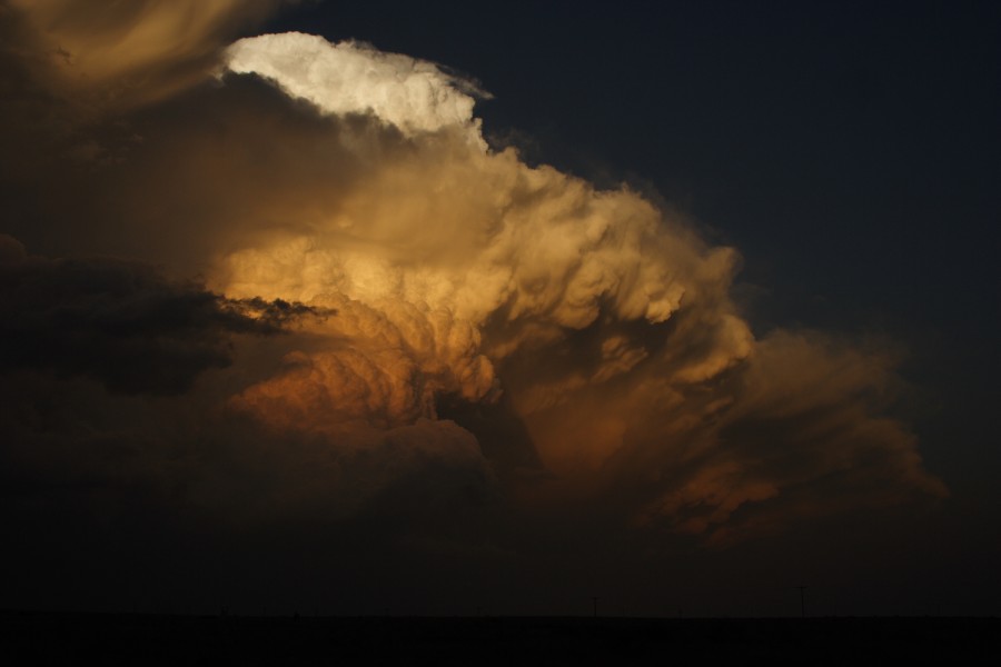 updraft thunderstorm_updrafts : S of Patricia, Texas, USA   5 May 2006