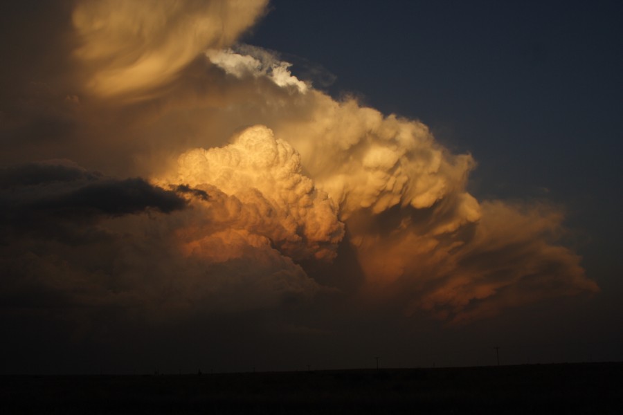 updraft thunderstorm_updrafts : S of Patricia, Texas, USA   5 May 2006