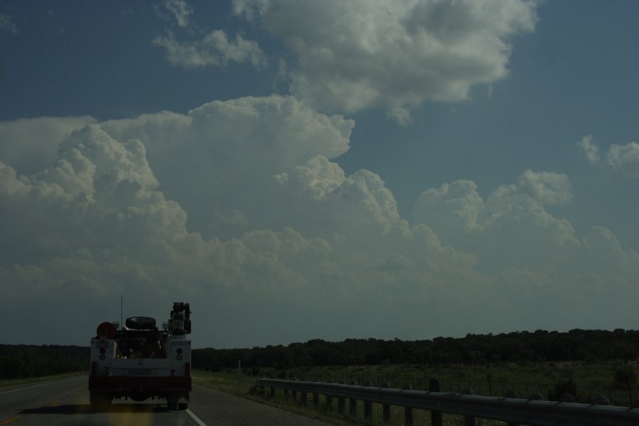 thunderstorm cumulonimbus_calvus : Senora, Texas, USA   14 May 2006