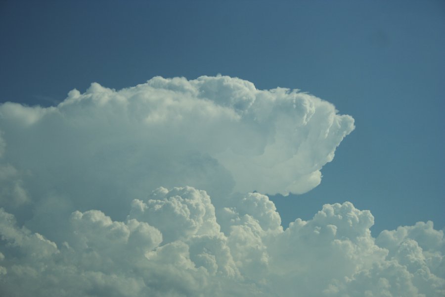 thunderstorm cumulonimbus_incus : S of Senora, Texas, USA   14 May 2006