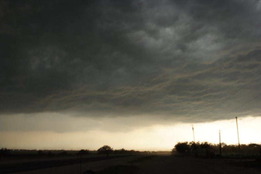 cumulonimbus thunderstorm_base : Del Rio, Texas, USA   14 May 2006