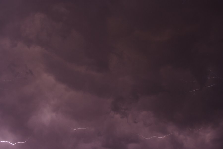 lightning lightning_bolts : Schuyler, Nebraska, USA   23 May 2006