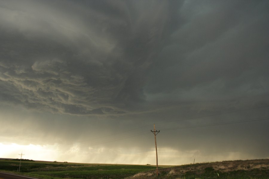 cumulonimbus supercell_thunderstorm : SW of Hoxie, Kansas, USA   26 May 2006