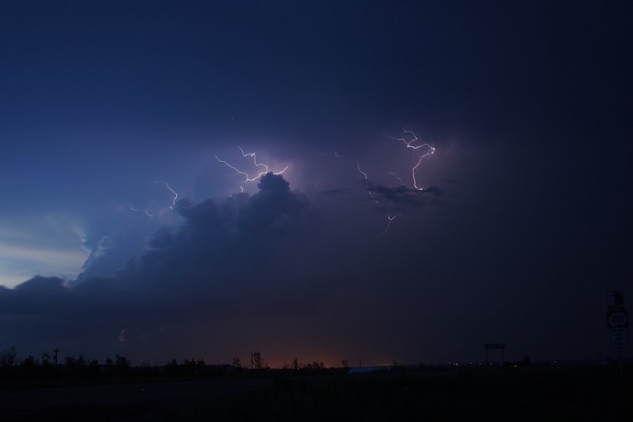 favourites jimmy_deguara : south of Bismark, North Dakota, USA   27 May 2006