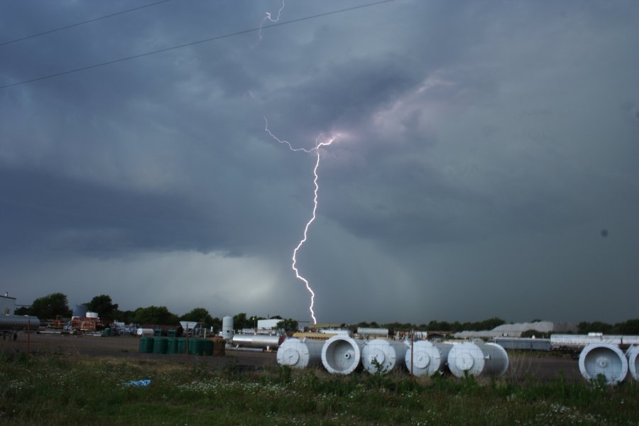 cumulonimbus thunderstorm_base : near Sayre, Oklahoma, USA   30 May 2006