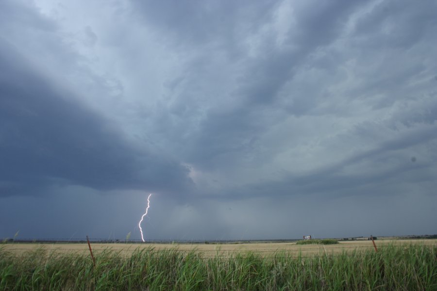 lightning lightning_bolts : near Mangum, Oklahoma, USA   30 May 2006