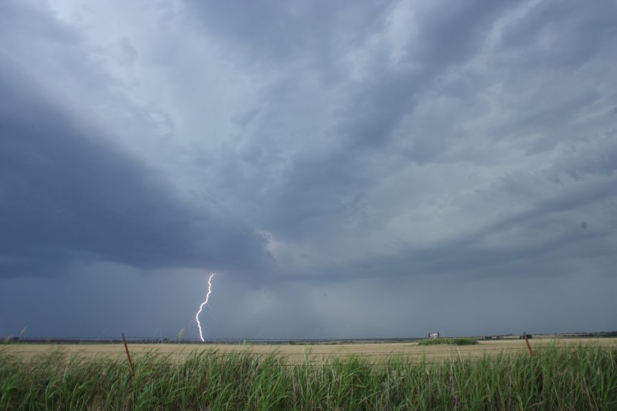 lightning lightning_bolts : near Mangum, Oklahoma, USA   30 May 2006