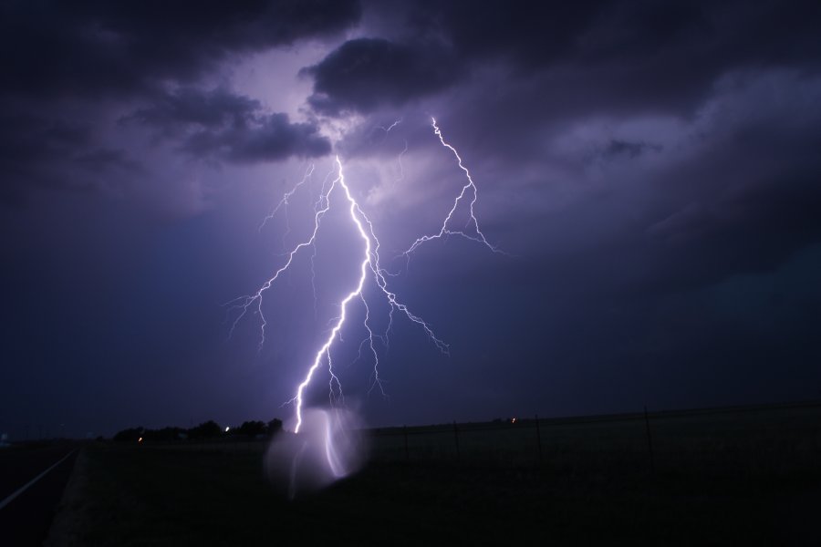 lightning lightning_bolts : near Mangum, Oklahoma, USA   30 May 2006