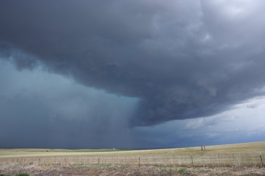 wallcloud thunderstorm_wall_cloud : E of Limon, Colorado, USA   31 May 2006