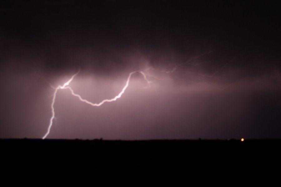 lightning lightning_bolts : Shattuck, Oklahoma, USA   3 June 2006