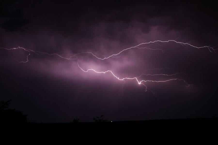 lightning lightning_bolts : Shattuck, Oklahoma, USA   3 June 2006