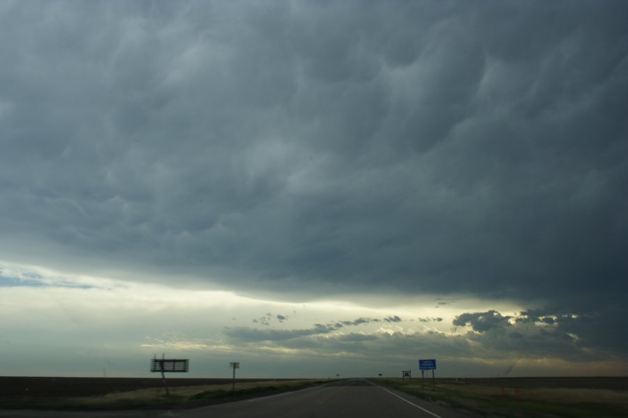 mammatus mammatus_cloud : SW fo Wray, Colorado, USA   5 June 2006