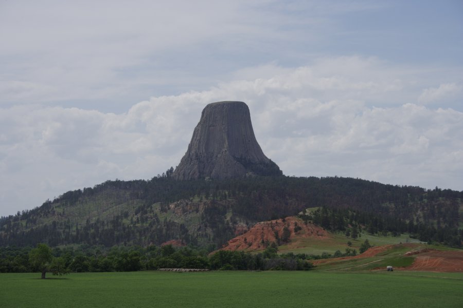 cumulus congestus : Devils Tower, Wyoming, USA   8 June 2006