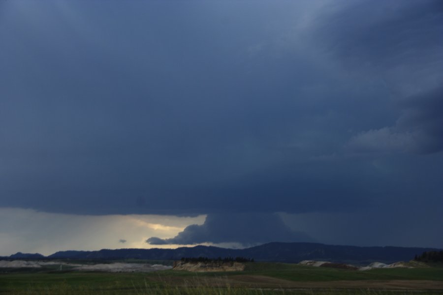 cumulonimbus thunderstorm_base : E of Billings, Montana, USA   8 June 2006