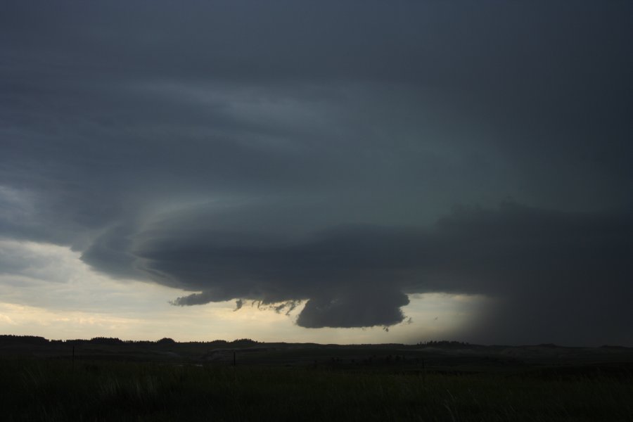 wallcloud thunderstorm_wall_cloud : E of Billings, Montana, USA   8 June 2006