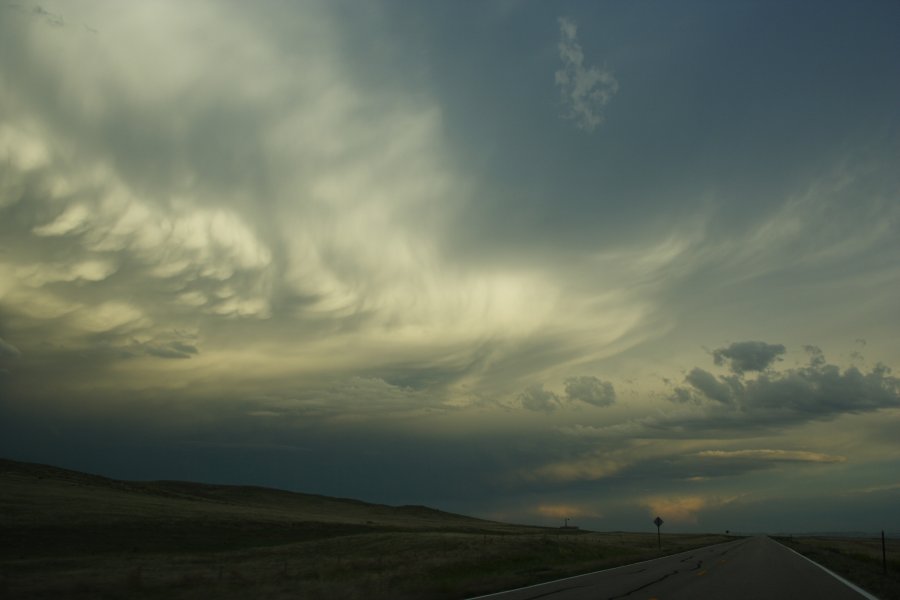 mammatus mammatus_cloud : Scottsbluff, Nebraska, USA   9 June 2006