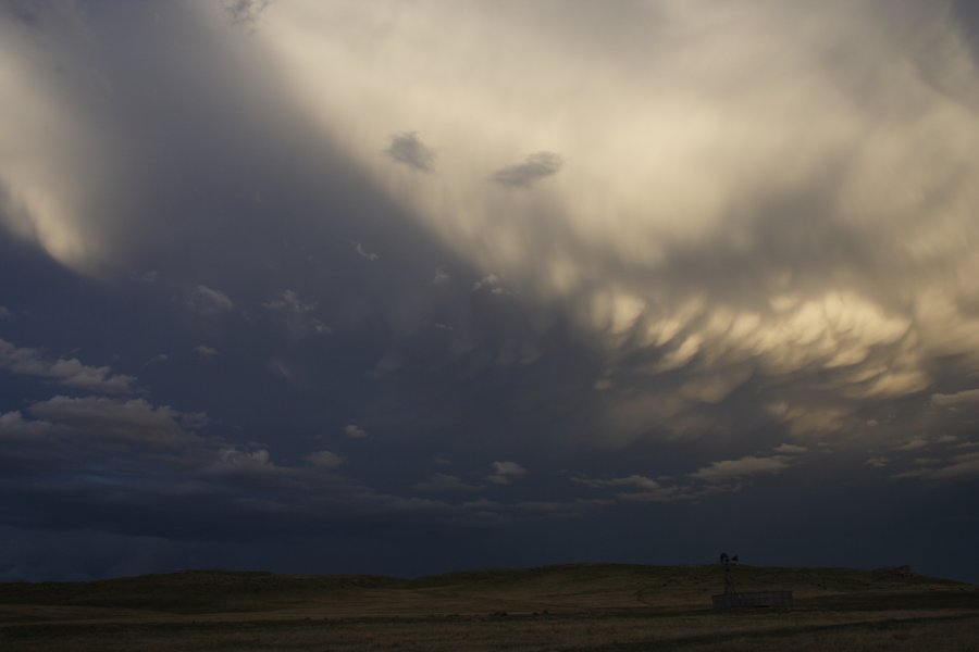 mammatus mammatus_cloud : Scottsbluff, Nebraska, USA   9 June 2006