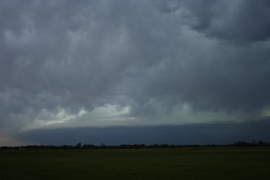 mammatus mammatus_cloud : SE of Authur, Nebraska, USA   10 June 2006