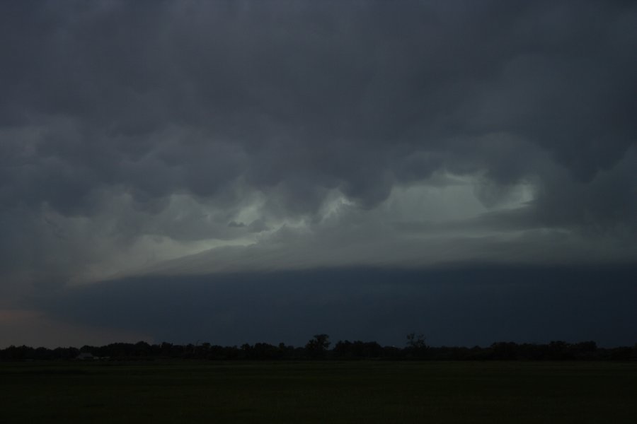 shelfcloud shelf_cloud : SE of Authur, Nebraska, USA   10 June 2006