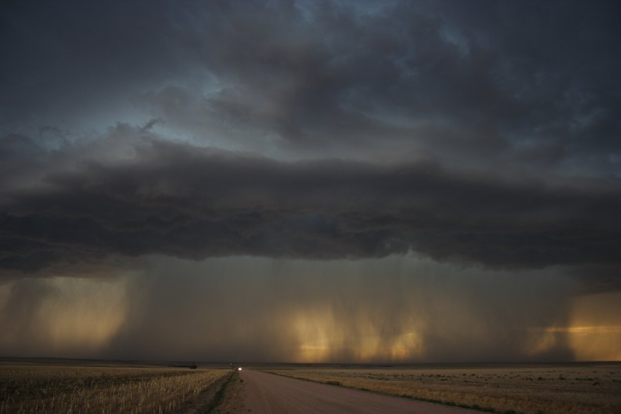 raincascade precipitation_cascade : S of Fort Morgan, Colorado, USA   11 June 2006