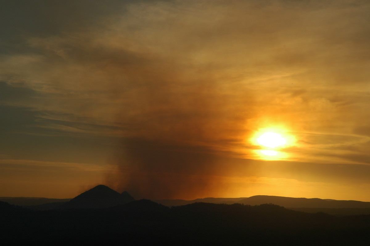 sunset sunset_pictures : Glasshouse Mountains, QLD   28 October 2006