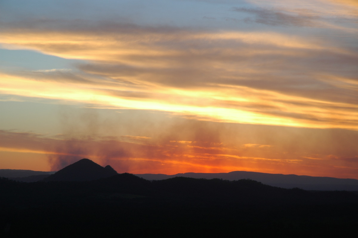 sunset sunset_pictures : Glasshouse Mountains, QLD   28 October 2006