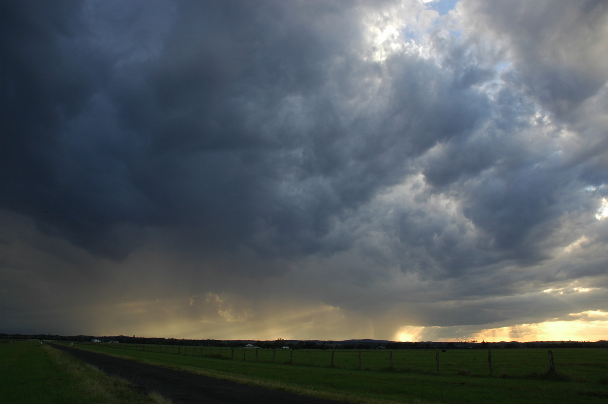 cumulonimbus thunderstorm_base : N of Casino, NSW   1 November 2006