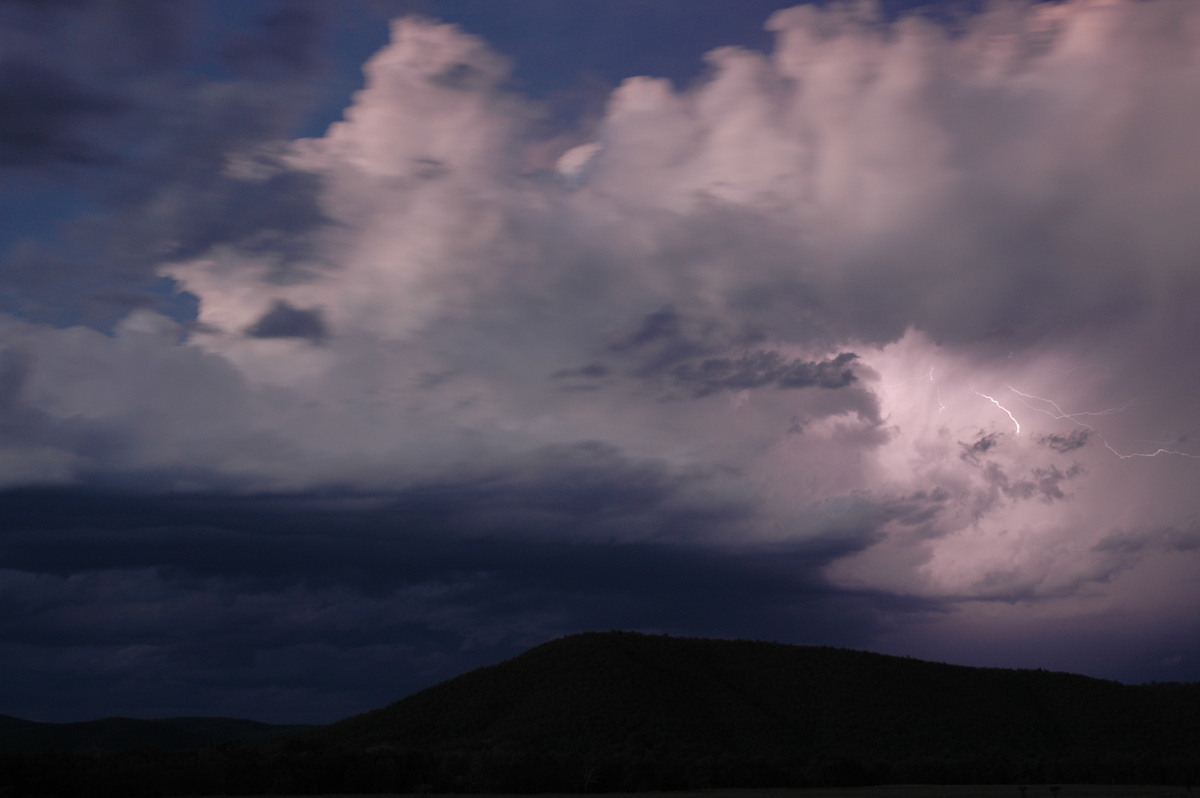 lightning lightning_bolts : W of Tenterfield, NSW   8 November 2006