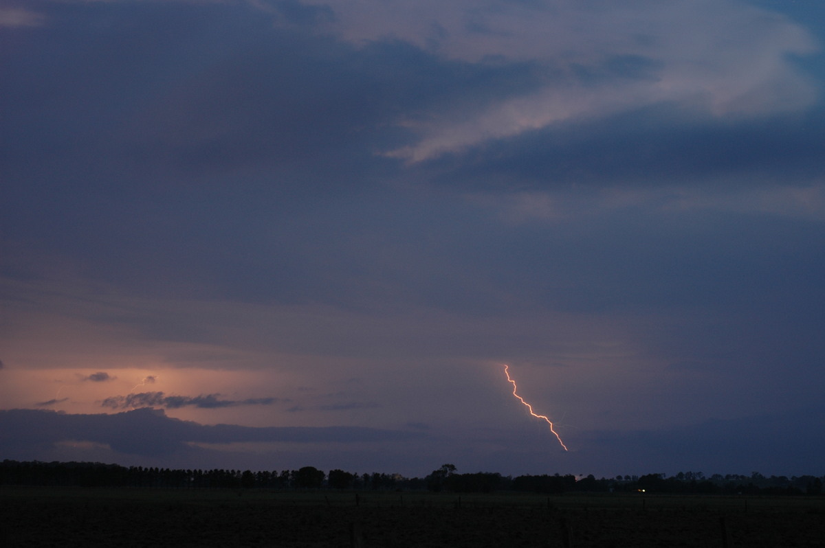 lightning lightning_bolts : N of Casino, NSW   26 November 2006