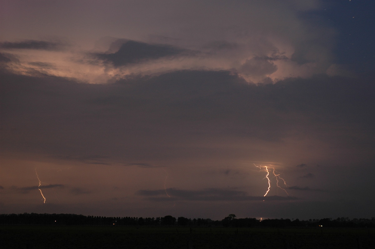 lightning lightning_bolts : N of Casino, NSW   26 November 2006