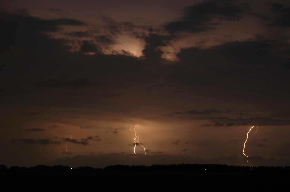 lightning lightning_bolts : N of Casino, NSW   26 November 2006