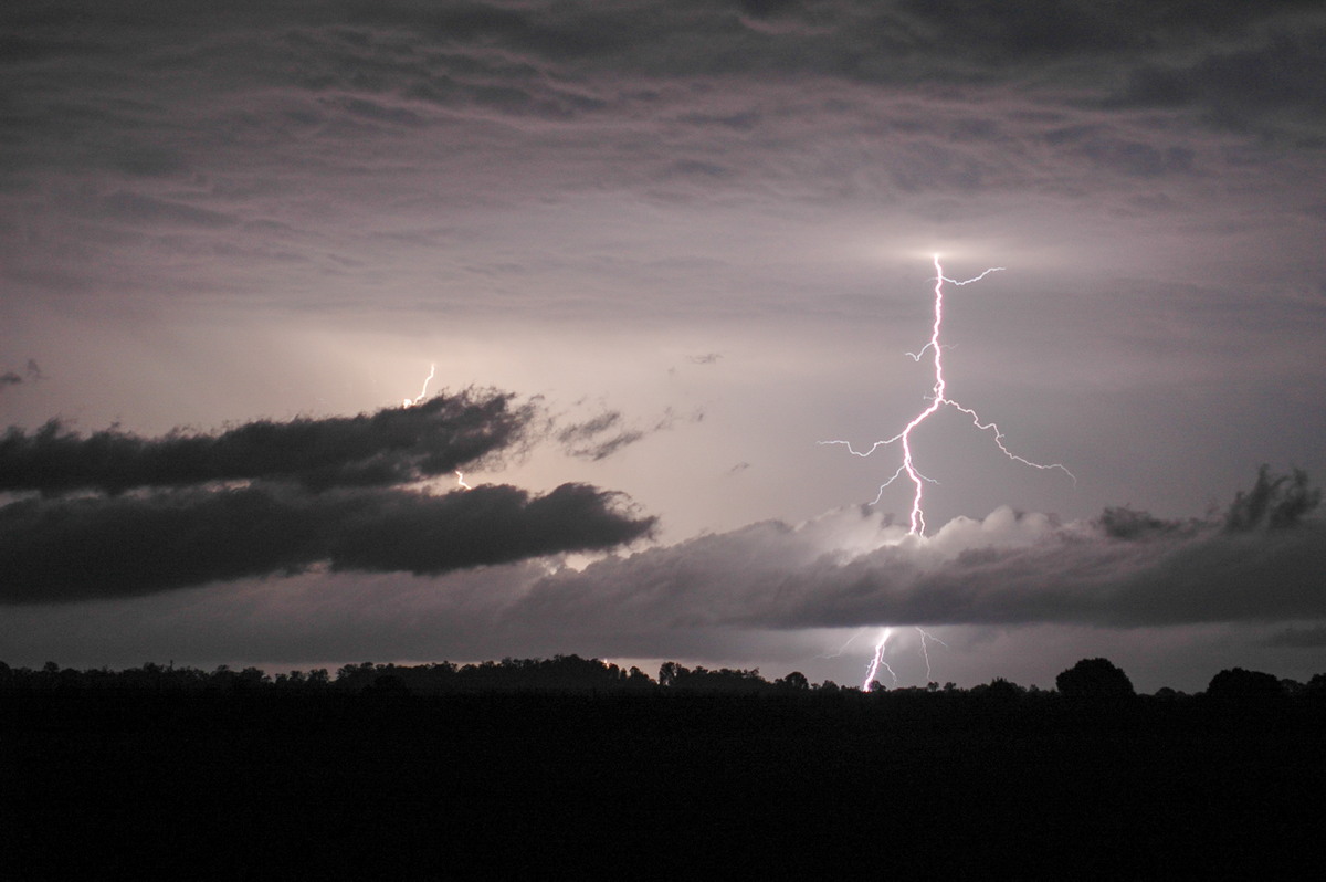 lightning lightning_bolts : near Coraki, NSW   26 November 2006