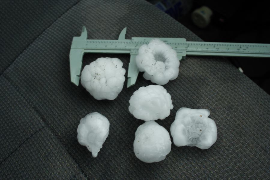 hailstones hail_stones : WNW of Ebor, NSW   27 November 2006