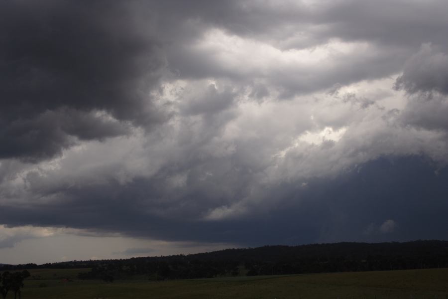 cumulonimbus thunderstorm_base : E of Guyra, NSW   27 November 2006