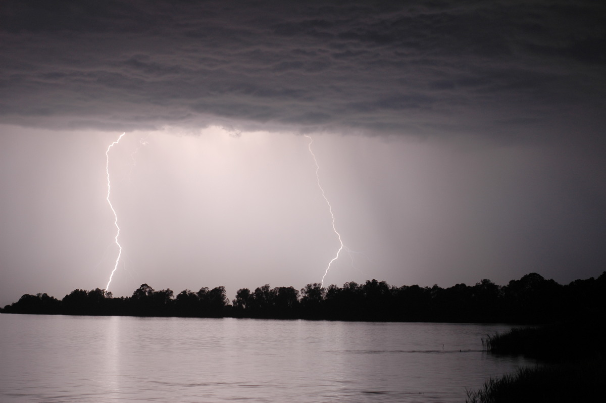 lightning lightning_bolts : Lawrence, NSW   28 November 2006