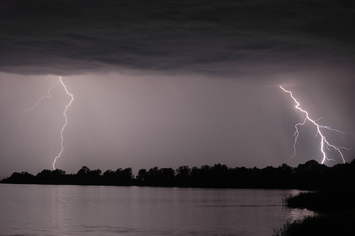 lightning lightning_bolts : Lawrence, NSW   28 November 2006